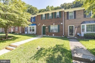 Building Photo - 14081 Fallbrook Ln