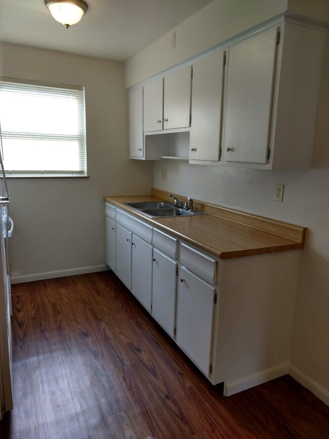 Building Photo - 5361 Plumridge Dr