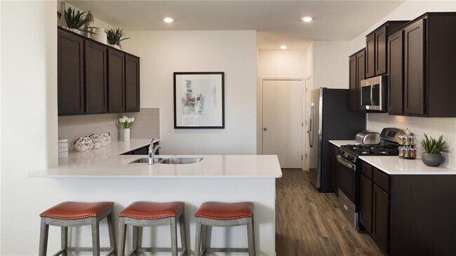 Foto del edificio - 7317 Spotted Leaf Wy