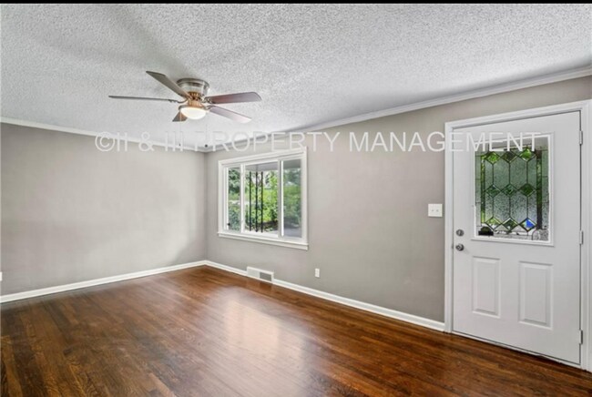 Foto del edificio - 8022 W 61st St