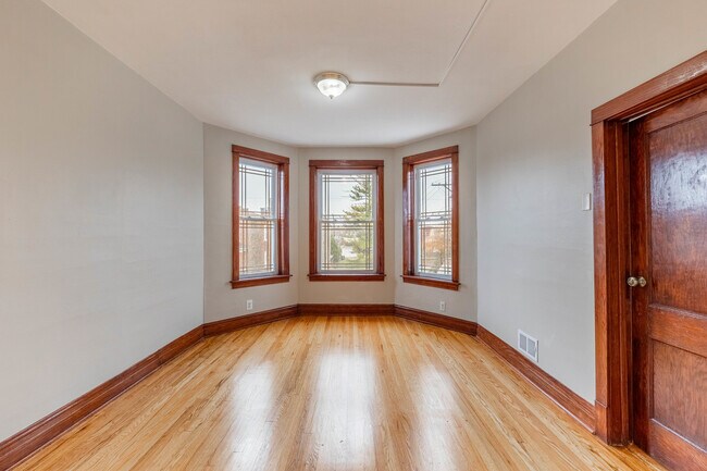 Building Photo - 4934 W 24th St