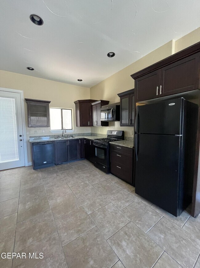 Building Photo - 12273 Costa Brava Pl