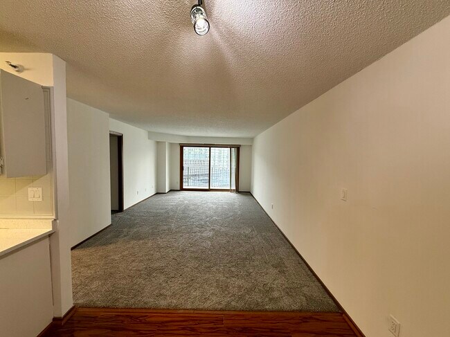 Foto del edificio - 121 Washington Ave S