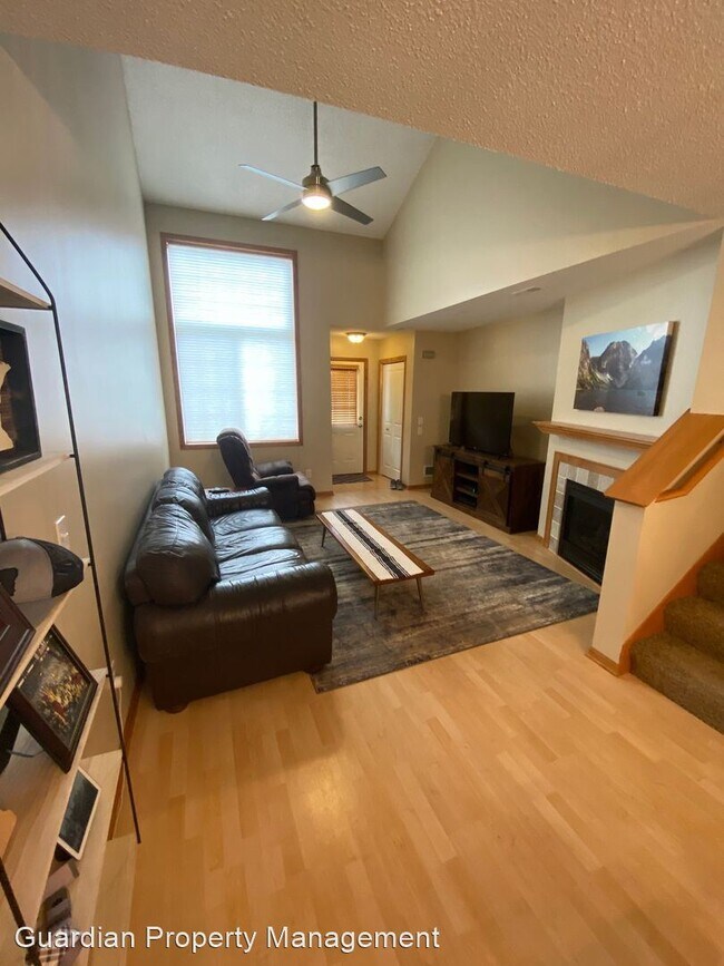 Building Photo - 2 br, 1.5 bath House - 6421 Ojibway Path