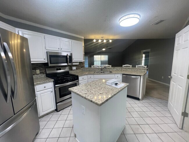 Foto del edificio - 5196 Whitehurst Ln