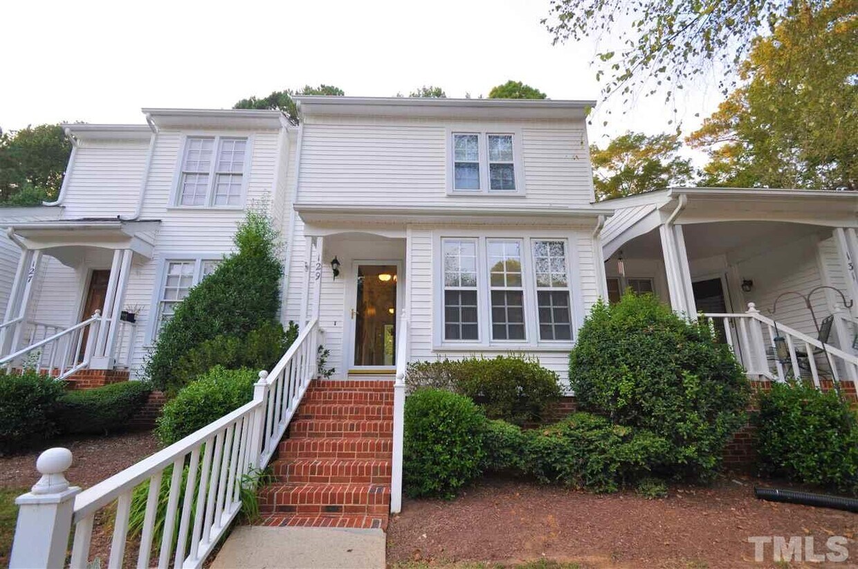Primary Photo - 129 Greenmont Ln