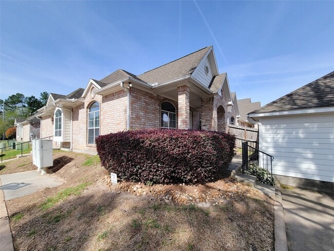Building Photo - 12755 Mill Ridge Dr