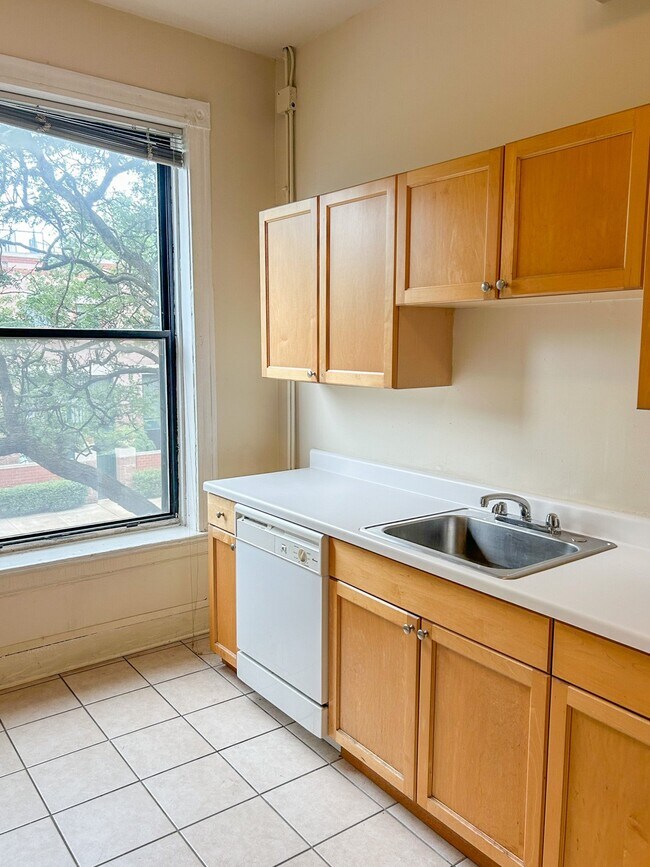 Foto del edificio - 703 W Willow St