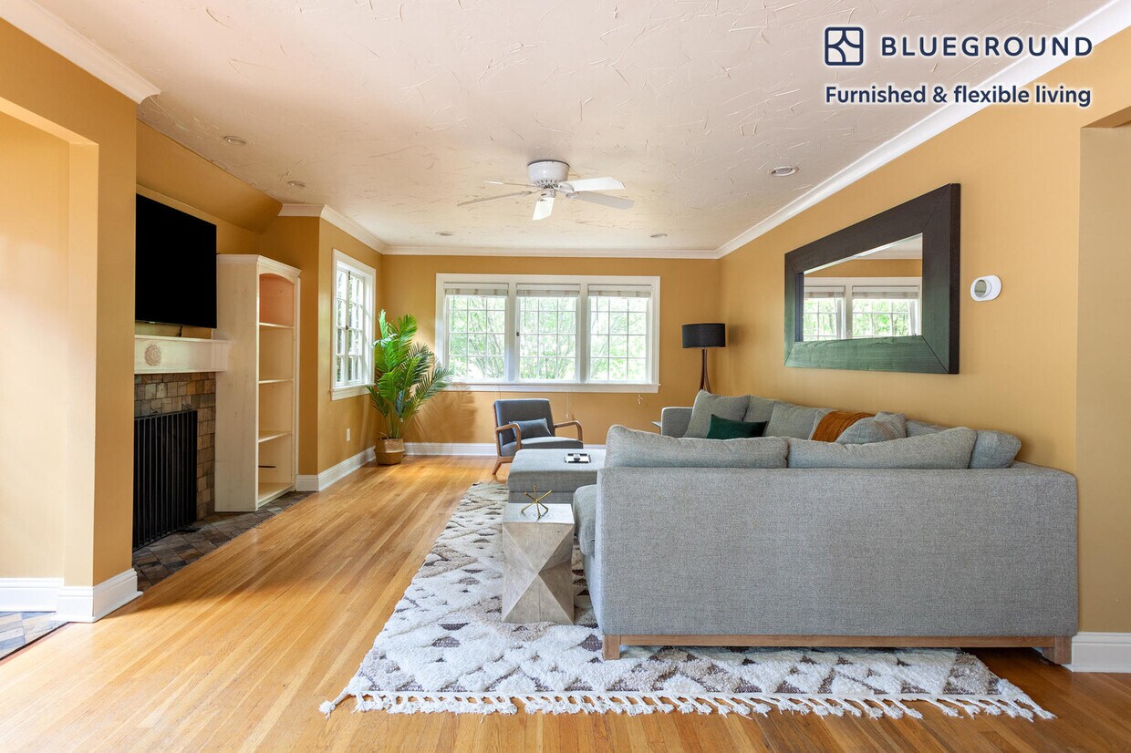 Foto principal - 2030 NE 57th Ave