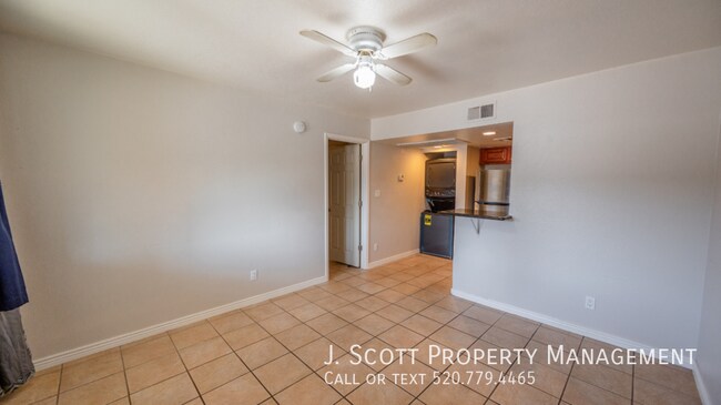 Foto del edificio - 12440 N 20th St
