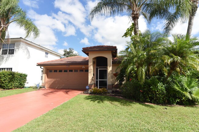 Building Photo - 1682 S Club Drive
