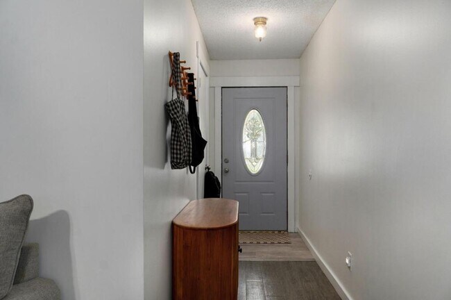 Foto del edificio - 621 W Edgewood St