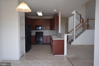 Building Photo - 175 Fringetree Dr