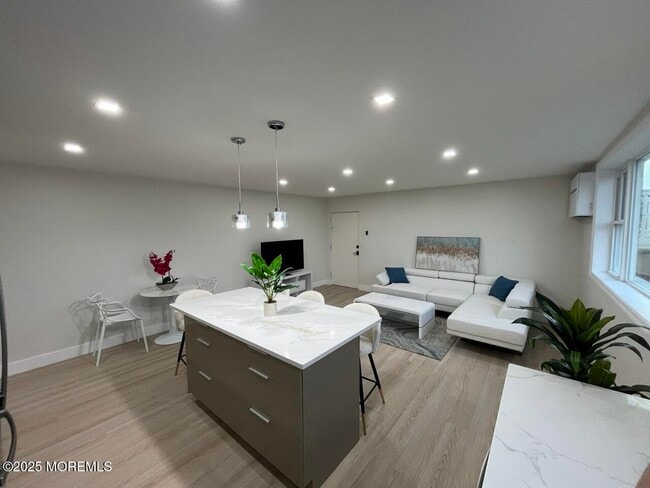 Foto del edificio - 1217 Ocean Ave N