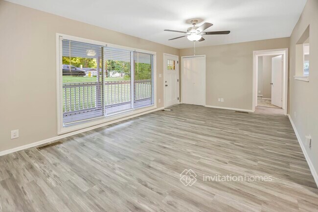 Foto del edificio - 3473 Pinehill Dr