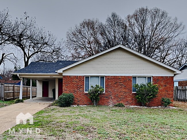 Building Photo - 1824 Whitehead Dr