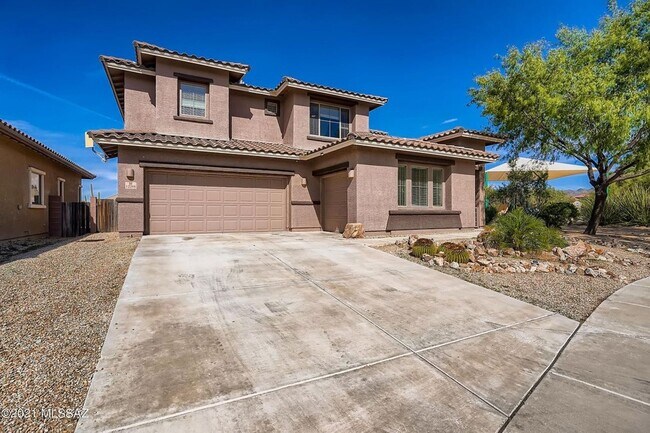 Building Photo - Tangerine Crossings 3br+Den/3.5 bath 2 Sto...