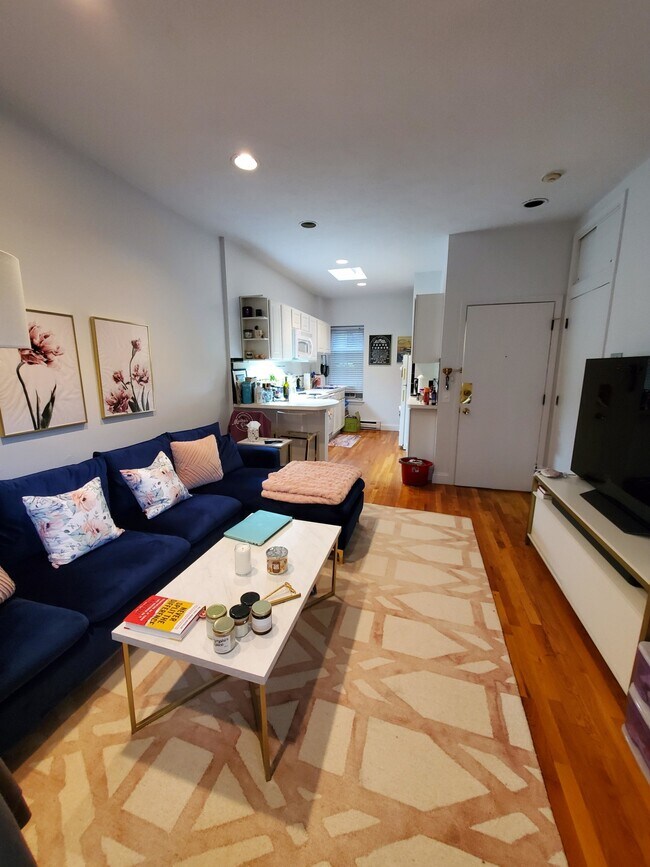 Foto del edificio - 57 Westland Ave