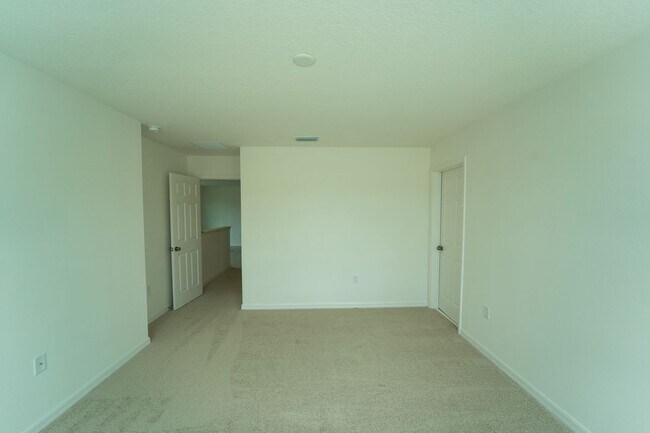 Building Photo - 1673 Swan Swim Dr