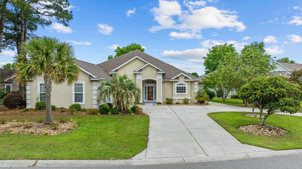 Coastal Living in a Quiet Community - Coastal Living in a Quiet Community