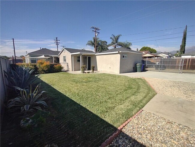 Foto del edificio - 170 S Palm Ave