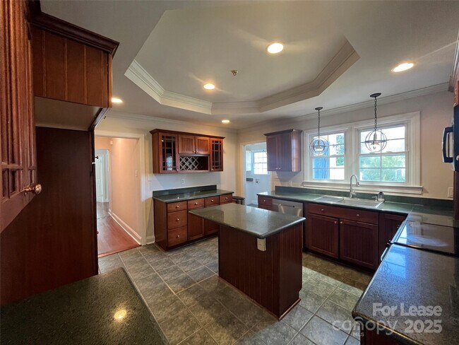 Foto del edificio - 1120 Hensley Rd