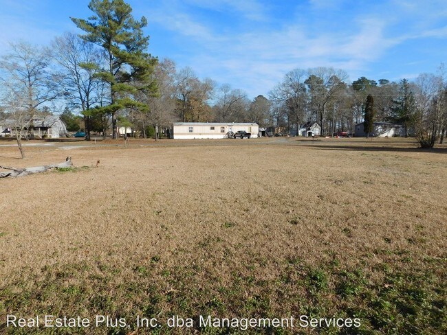 Foto del edificio - 3 br, 1 bath House - 780 Ward Field Road