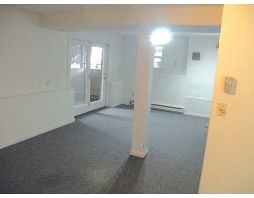 Building Photo - 607 Chapman St