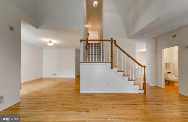 Building Photo - 27 Stonewall Cir