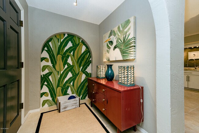 Building Photo - 2057 Oak Meadow Cir