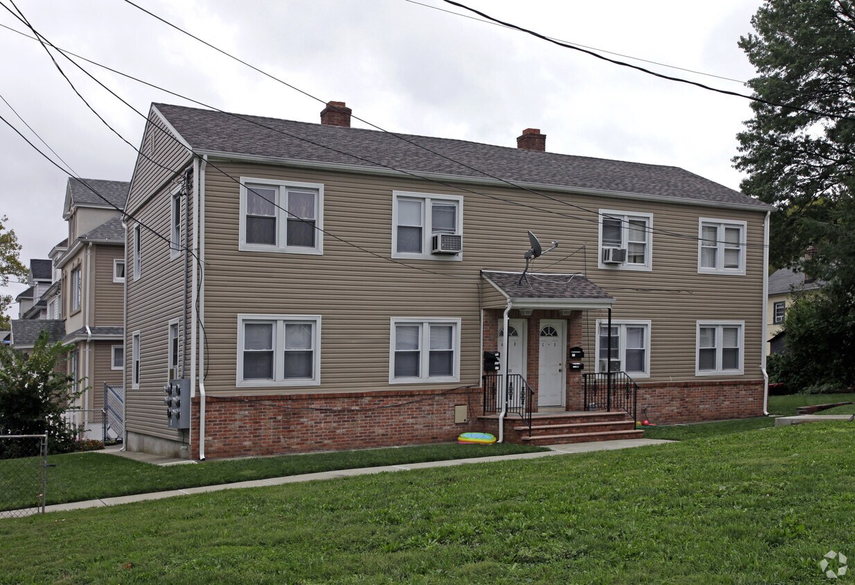 Foto del edificio - 1027-1033 Stanton Ave