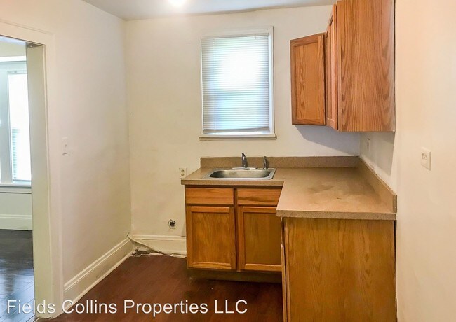 Building Photo - 2 br, 1 bath House - 168 E. 205