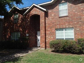 Building Photo - 841 Clear Creek Dr