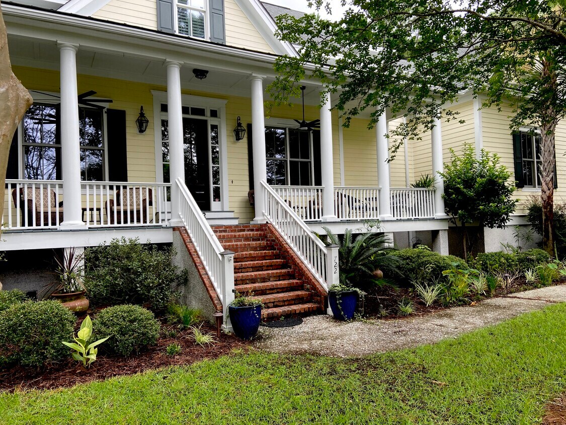 Foto principal - 722 Bounty Square Dr