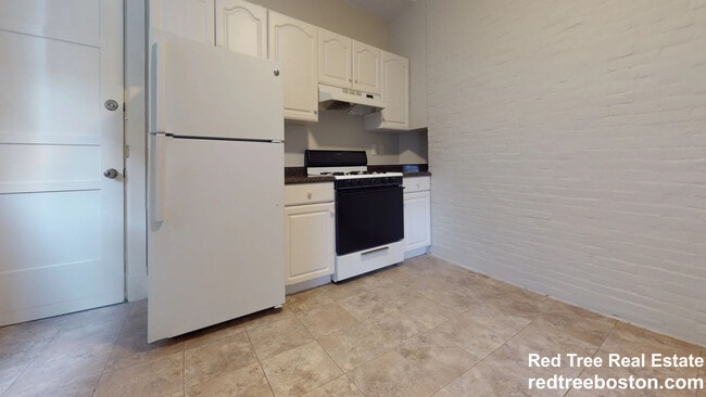 Building Photo - 61 Dana St