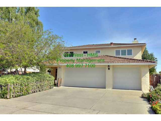 Foto principal - $5295 - Spacious 5 Bed/3 Bath Gilroy Home ...