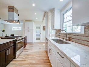 Building Photo - 15931 Tuba St