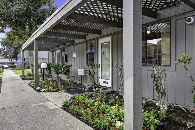 BRIDLE PATH PLACE APARTMENTS - Apartments in Stockton, CA | Apartments.com