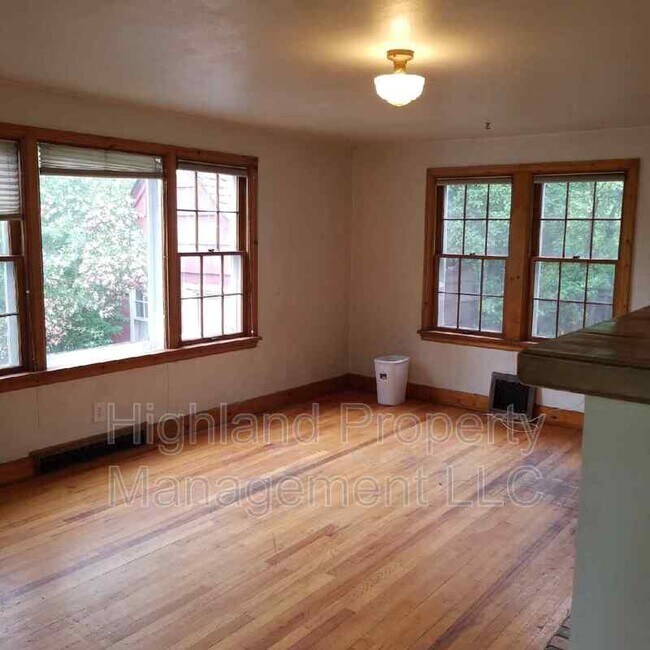 Foto del edificio - 1200 NE Monroe St