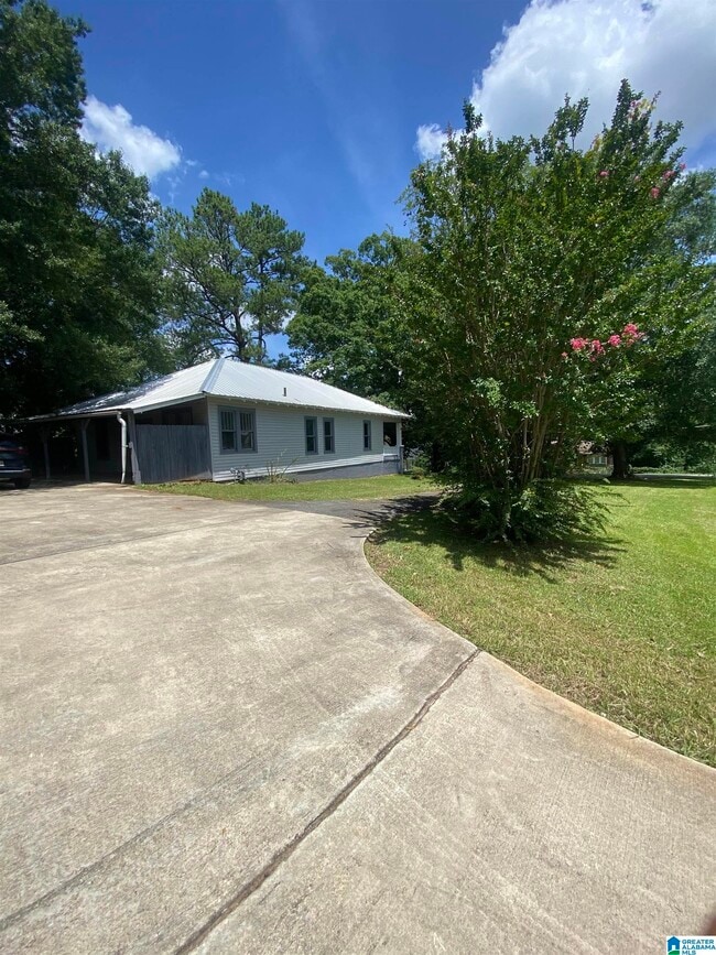 Building Photo - 1408 8th Ave