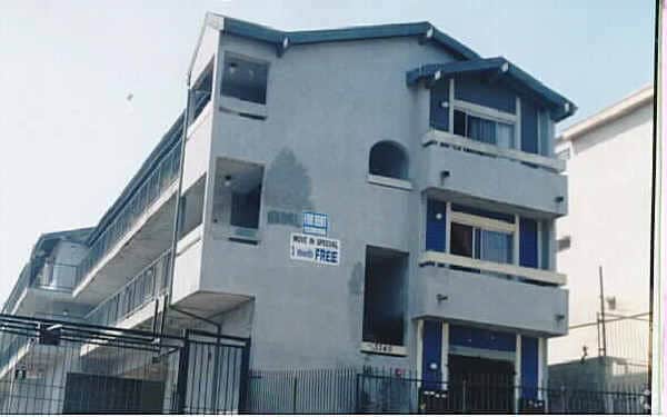 Building Photo - River Flats