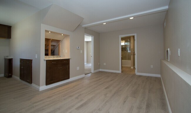 Foto del edificio - 2 Bedroom, 1 Bath with view of the Bay in ...
