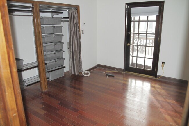 3 bedroom Master - 432 Lombard St