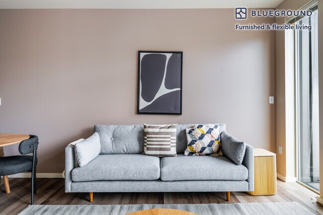 Foto del edificio - 5101 25th Ave NE