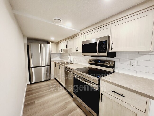 Photo du bâtiment - 5243 Edgemont Blvd NW