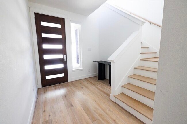 Foto del edificio - 1141 W 17th St