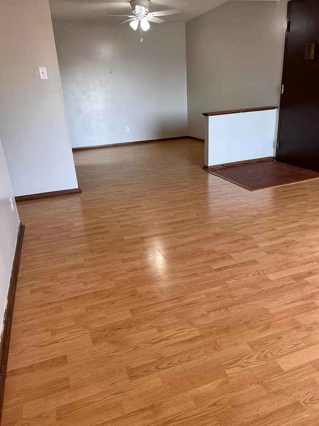 Foto del edificio - 1531 Springlet Ct
