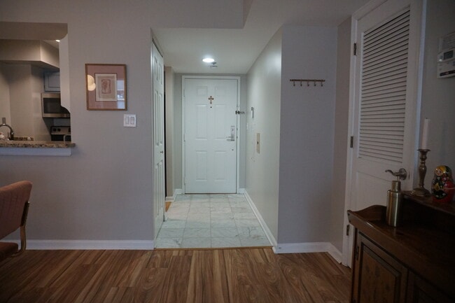 Building Photo - 1200 Braddock Pl
