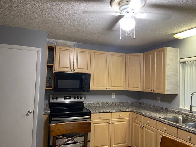 Foto del edificio - 2315 Coolidge Rd