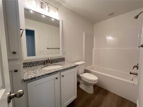 Building Photo - 6810 NW Trevy St